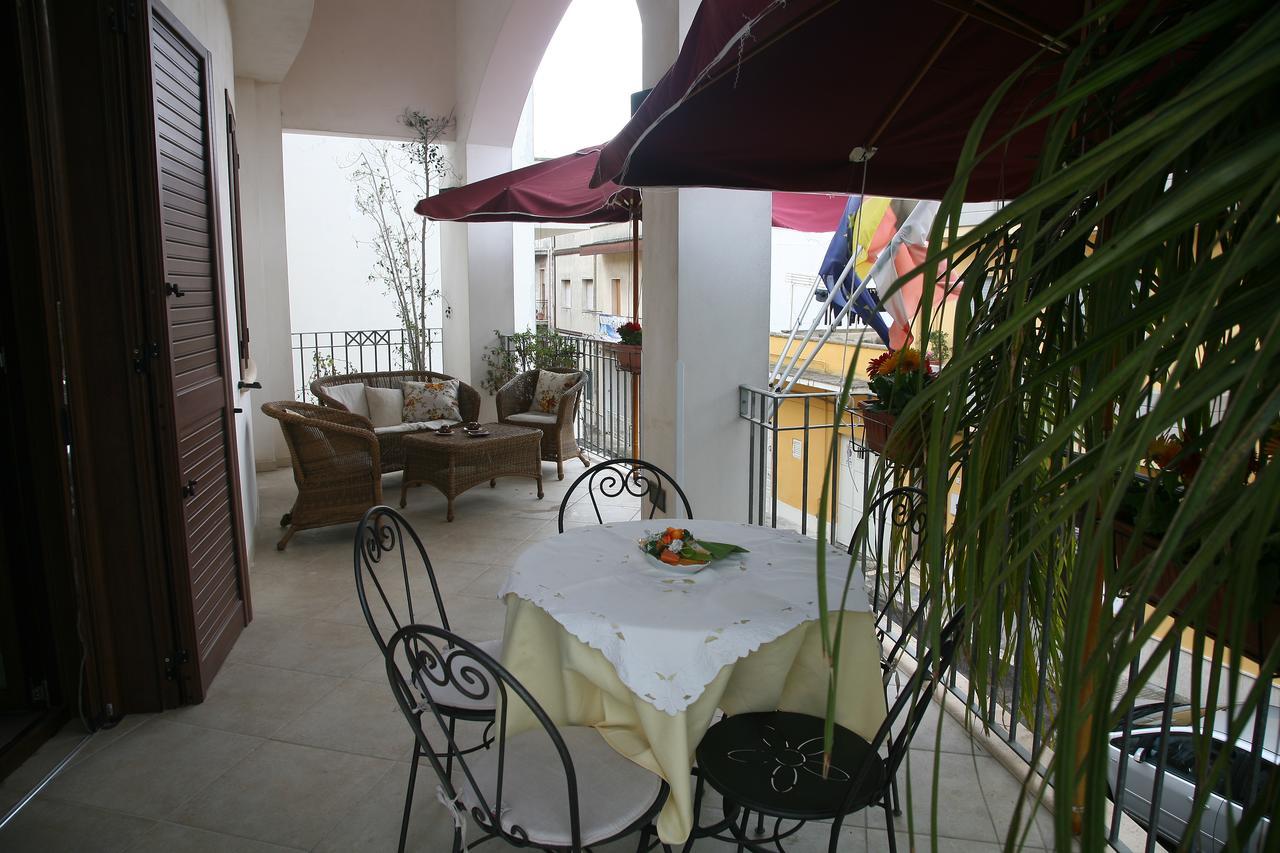 Residence Angelica Oria  Extérieur photo