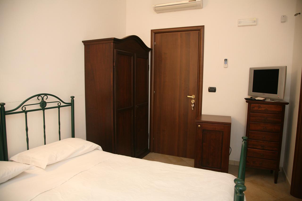 Residence Angelica Oria  Extérieur photo