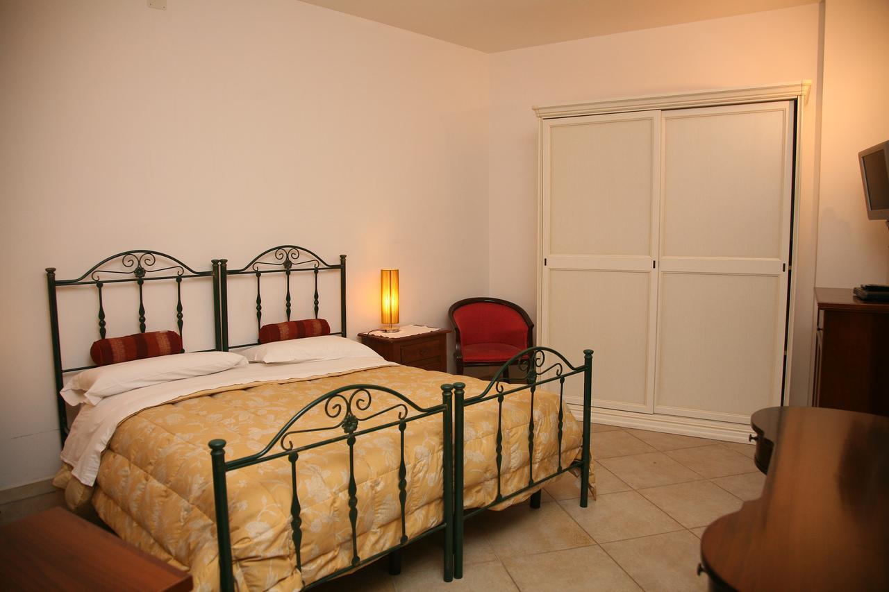 Residence Angelica Oria  Extérieur photo